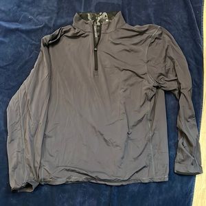 Greyson size large pull over jacket.